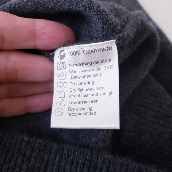 Cashmere Boutique Gray Crewneck Sweater - Picture 12 of 13
